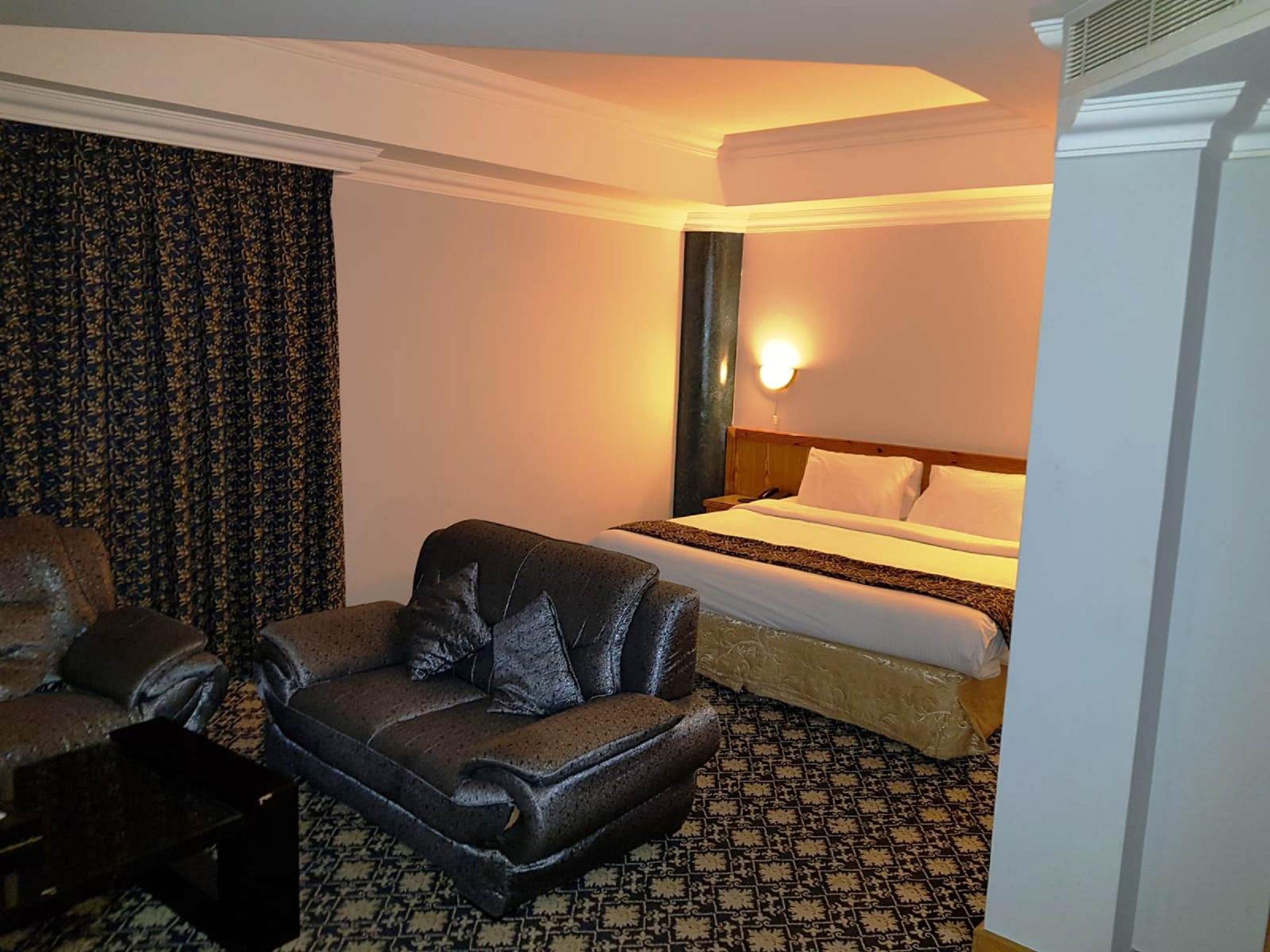 Phoenicia Tower Hotel And Spa Manama Exterior photo