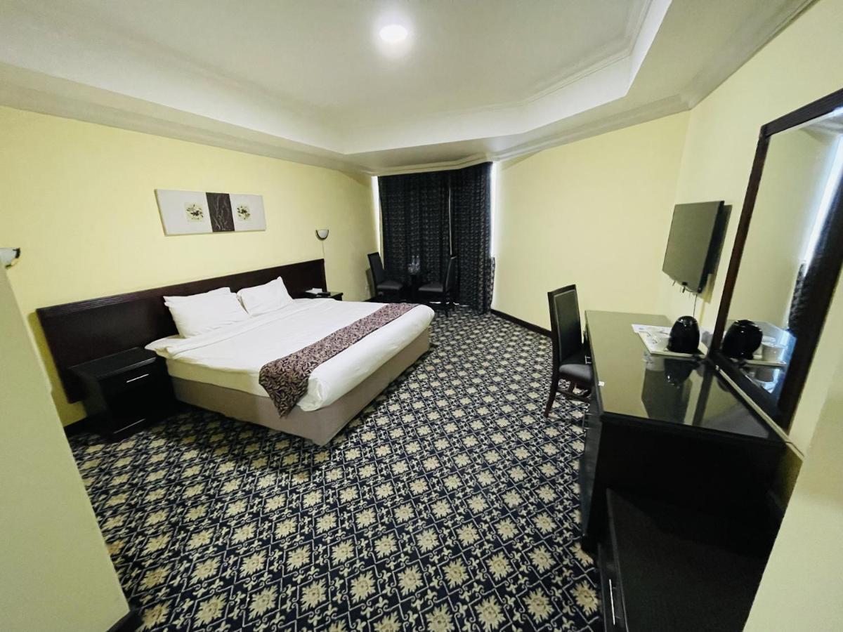 Phoenicia Tower Hotel And Spa Manama Exterior photo